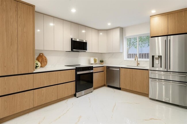 Photo - 3801 NE 16th Ter