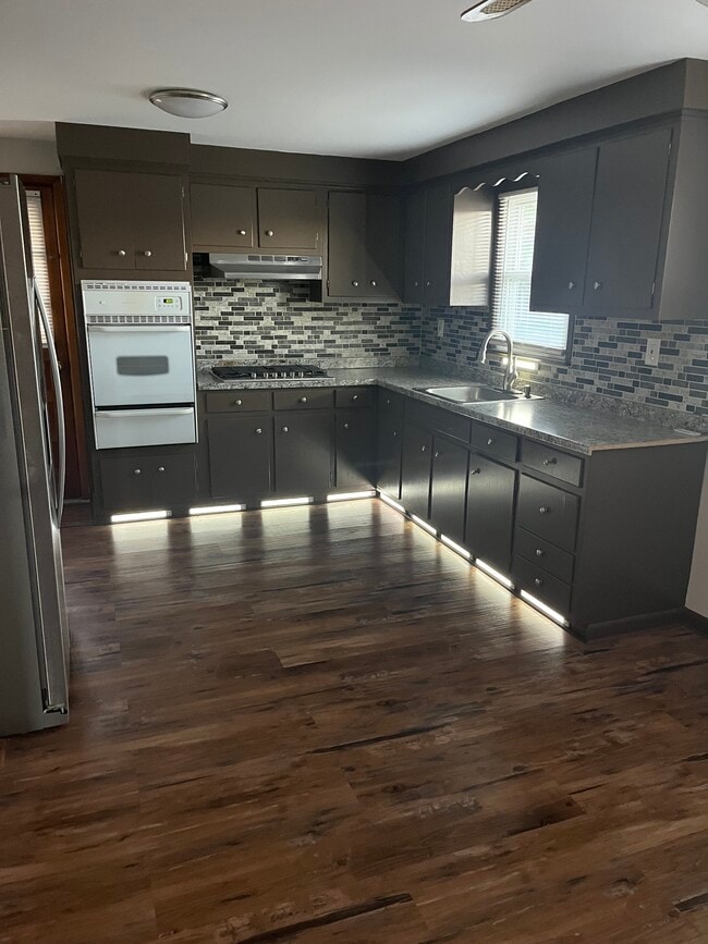 Building Photo - 89 Haverhill Ave Unit Floor2