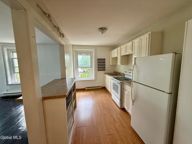 Photo - 751 Hudson Ave Unit 1