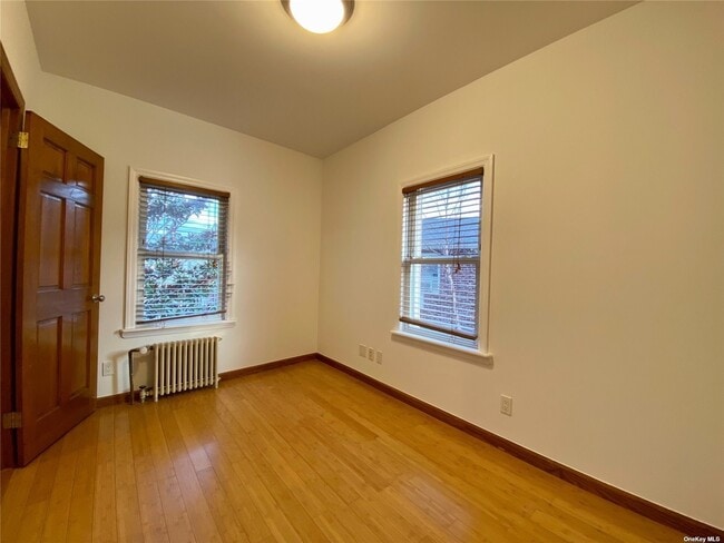 Photo - 53-56 72nd Pl-