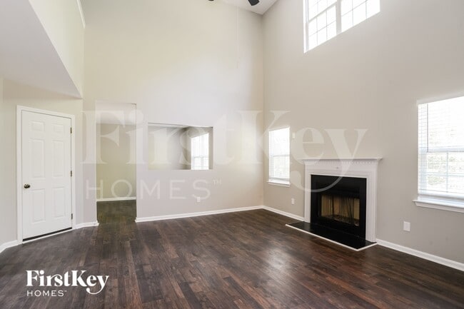 Photo - 4230 Chatterleigh Dr