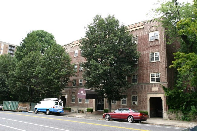 Photo - The President Apartments