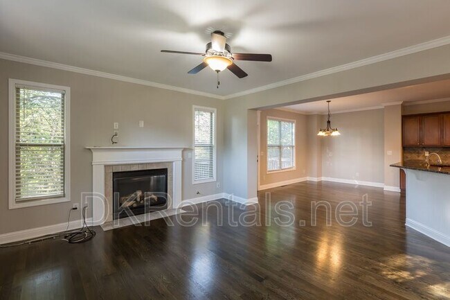 Photo - 2707 Silver Hill Terrace SE