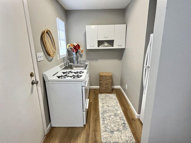 Photo - The LUX Riverside