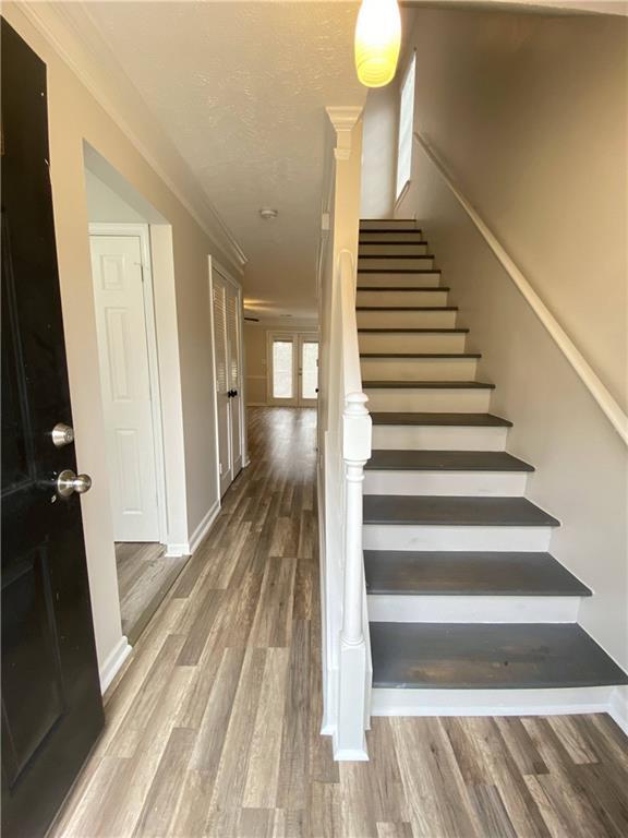 Photo - 1880 Lakestone Way