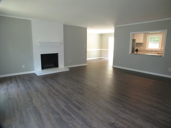 Photo - Charming Home located in the popular Raebu...
