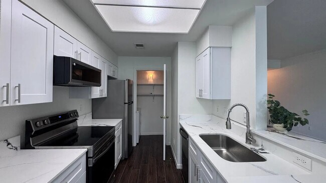 6000 Shepherd Mountain Cove Unidad 1309