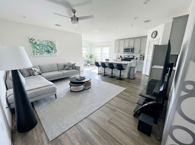 Photo - 6811 Fleetwood Crescent Wy