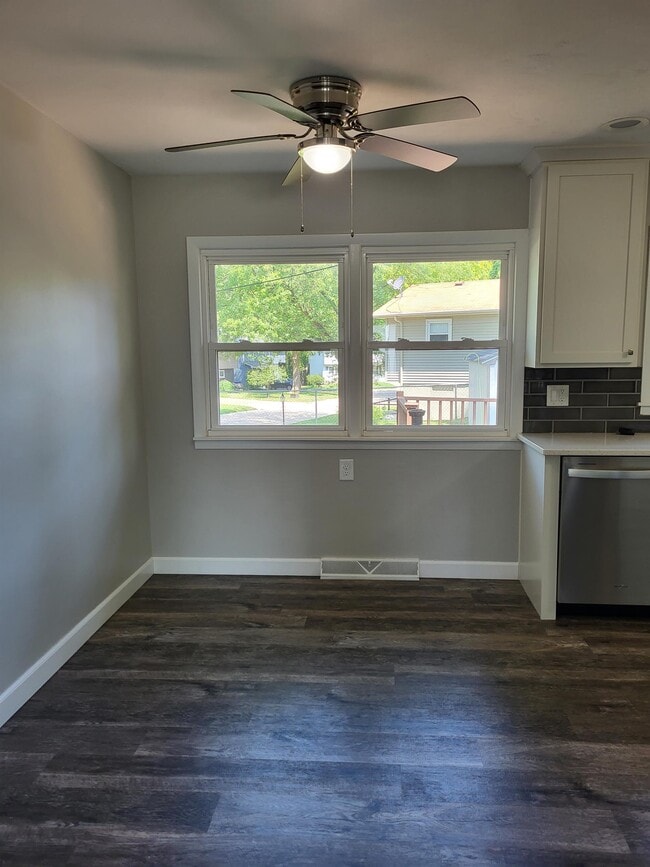 Photo - 1324 Hillside Dr