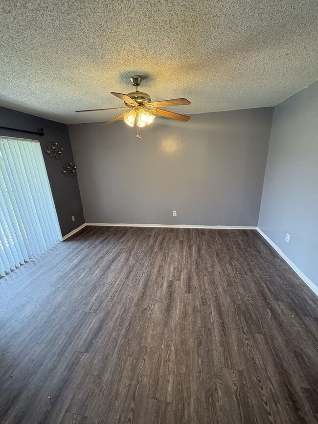 4261 Pershing Pointe Pl
