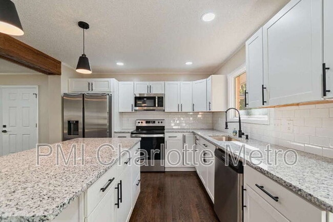 Photo - 10707 Walkers Ferry Rd