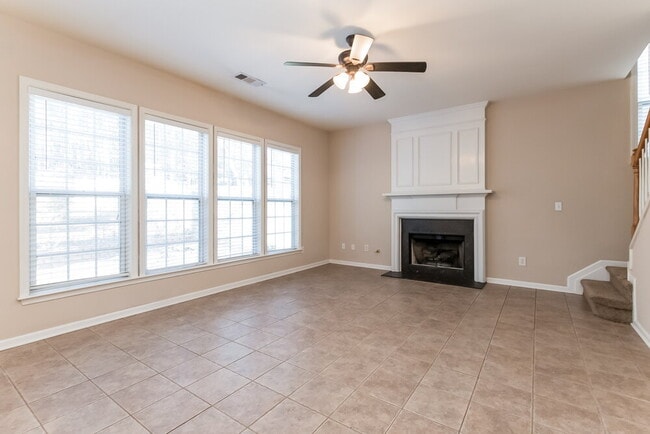 Photo - 6365 Whirlaway Dr