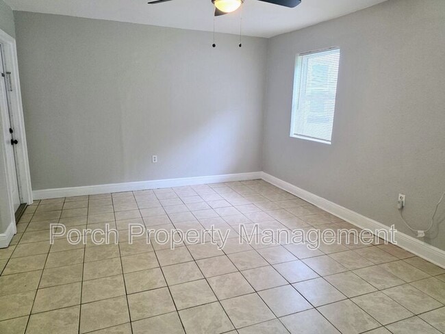 Photo - 1 Ellis Dr Unit B