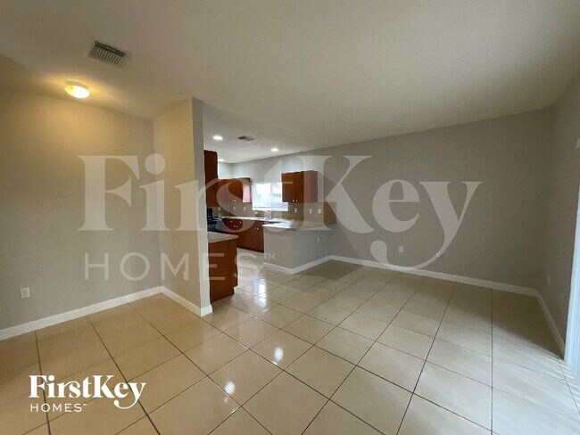 Photo - 377 NE 29th Terrace