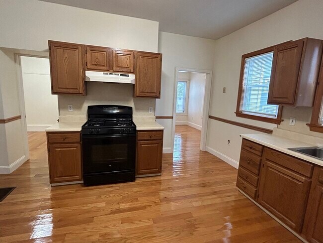 Photo - 125 Spring St Unit 1