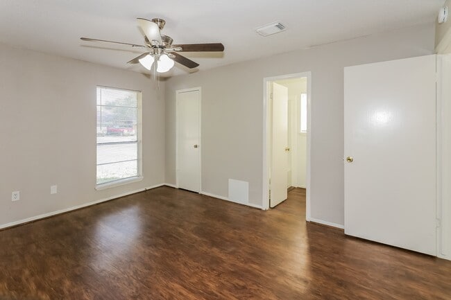 Photo - 5139 Wickview Ln