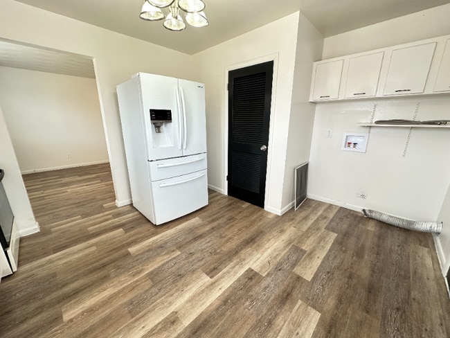 Photo - 3318 W 4th St Unit 3320