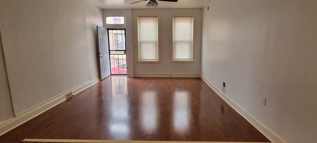 Photo - 2415 N Douglas St