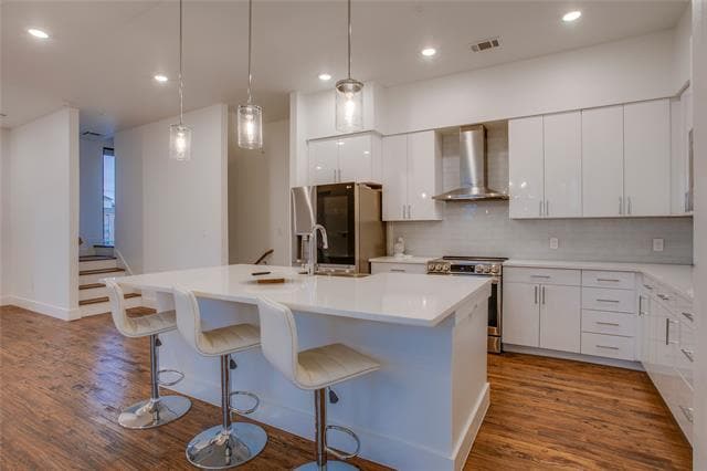 Building Photo - 1804 Ripley St Unit 101