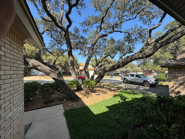 Photo - 9538 Cloverdale