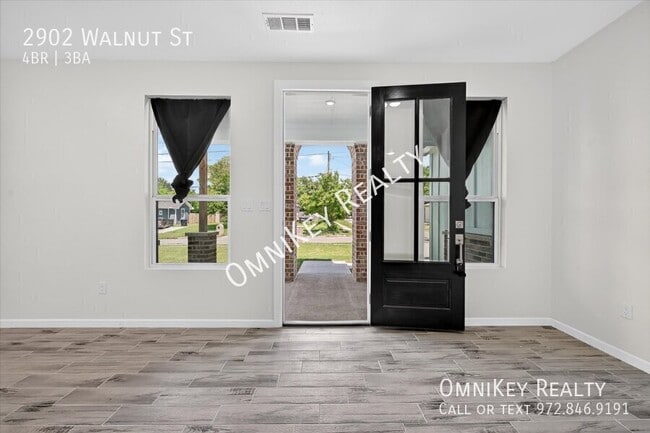 Photo - 2902 Walnut St