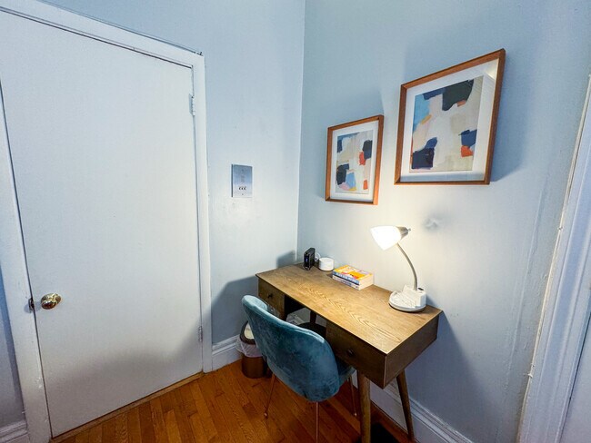 Photo - 337 Beacon St Unit 2