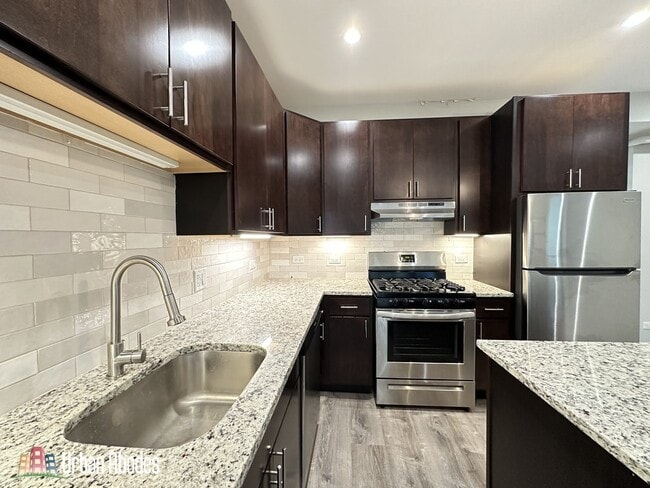 Photo - 1124 Maple Ave Unit J06P