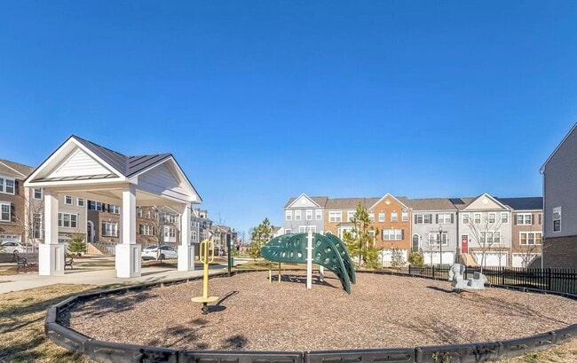 Patio de juegos - 3004 Ewell Ln