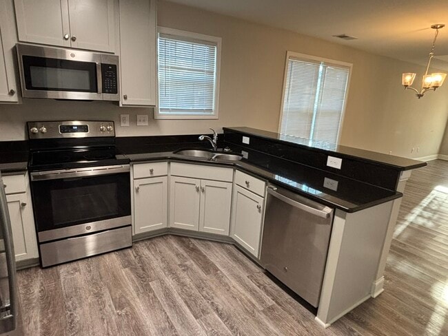 Photo - 936 W Liberty St