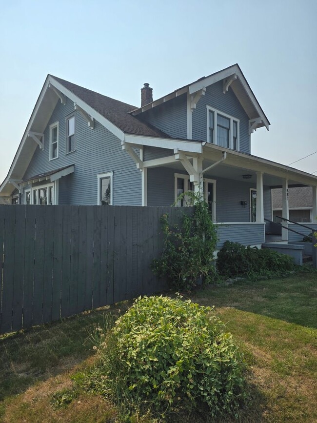 Photo - 4 bedroom 2 bath in Chehalis
