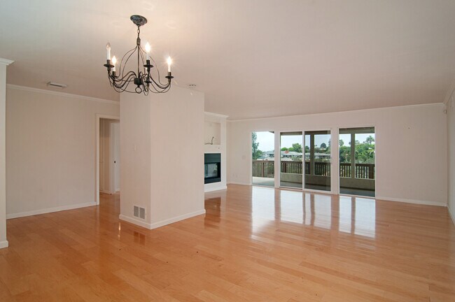 Photo - LIVE IN LA JOLLA!  LOVELY LA JOLLA HOME WI...