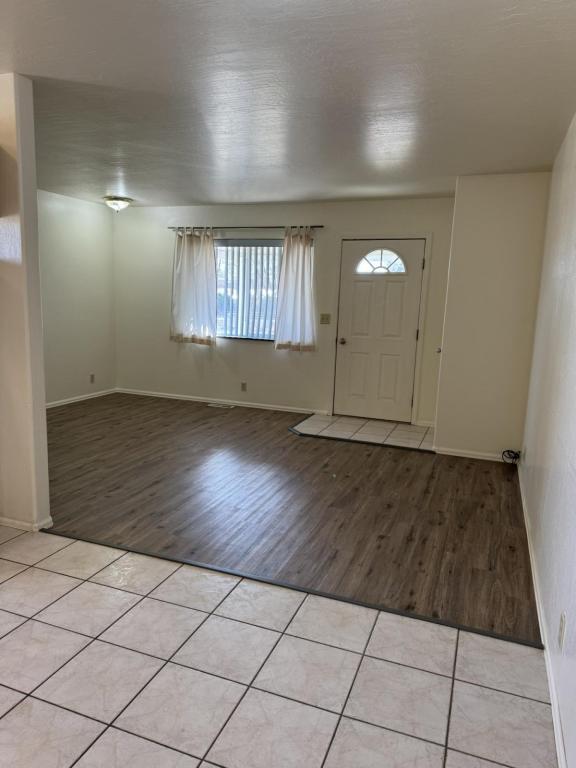 Photo - 10502-12100 2100 Rd