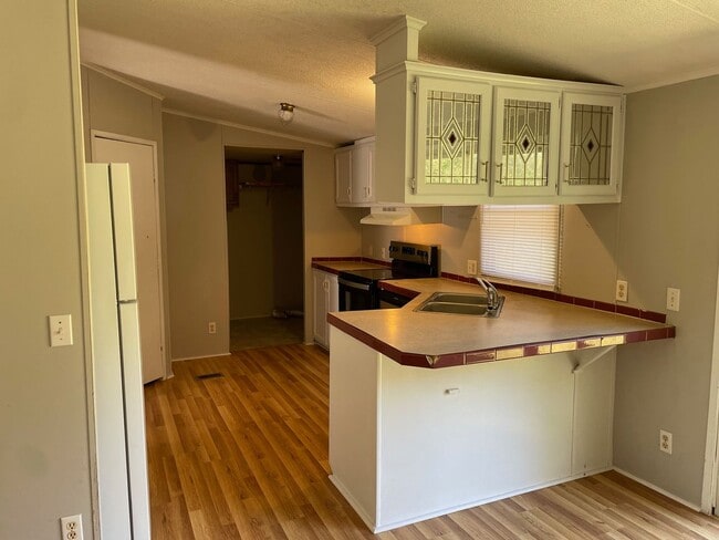 Photo - 3 BED, 2 BATH MOBILE HOME