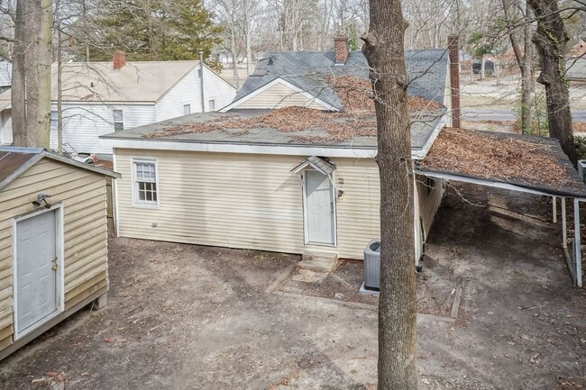 Photo - 3 Bed/2 Bath with a great back yard!