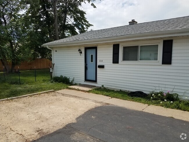 Building Photo - 614 St Johns Rd Rental