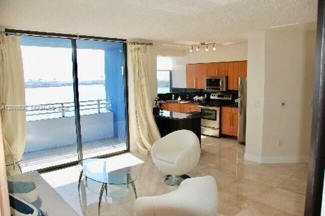 Photo - 1330 West Ave Unidad 1330 West Ave # 1104