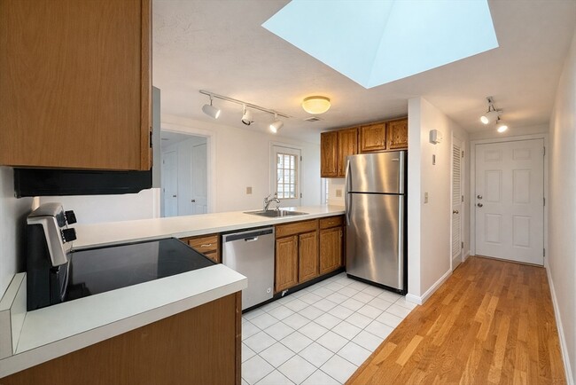 Photo - 78 Dalby St Unit 3