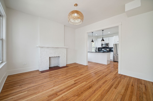 Photo - 1928 Harrison St Unidad 1