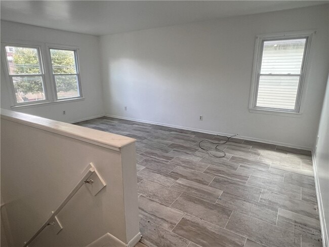 Building Photo - 63 Harris St Rental