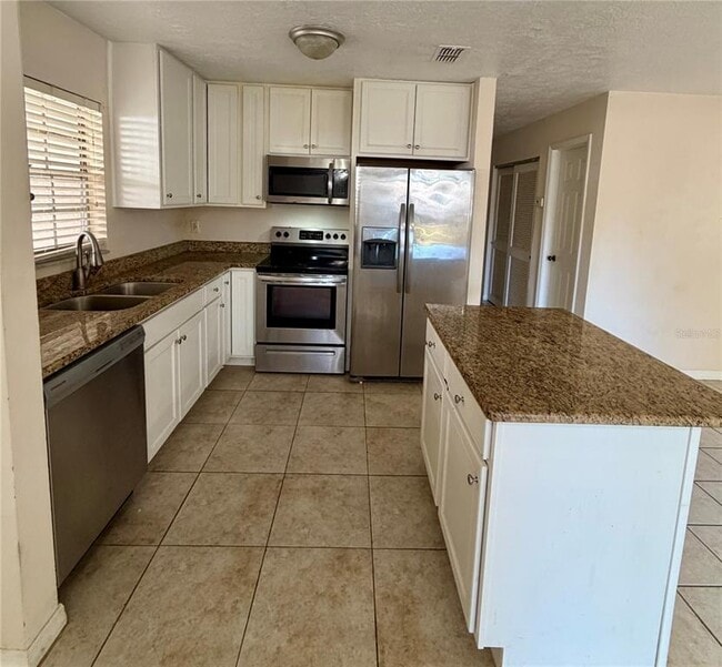 Photo - 5502 S Elkins Ave