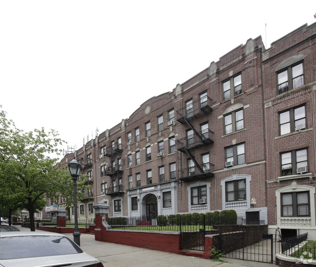 Photo - Rose Court Apartments