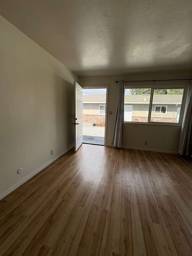 Photo - 714 Pine St Unit #3