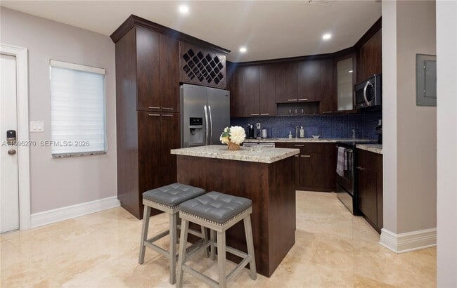 Photo - 1723 NE Miami Gardens Dr Unit 235