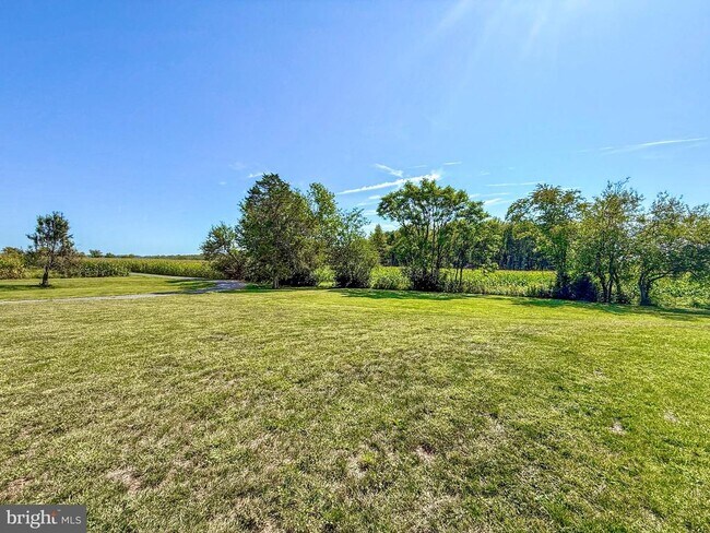 9102 New Cut Rd
