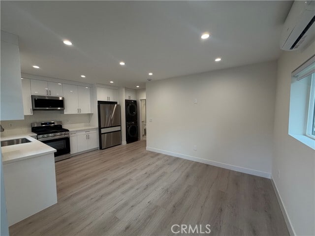 Building Photo - 13897 Wallabi Ave