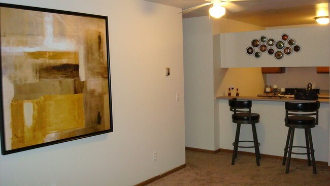 Photo - Pinery Woods Apartments