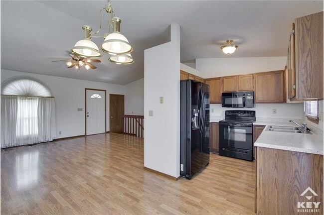 Photo - 2310 N Ridgewood Dr