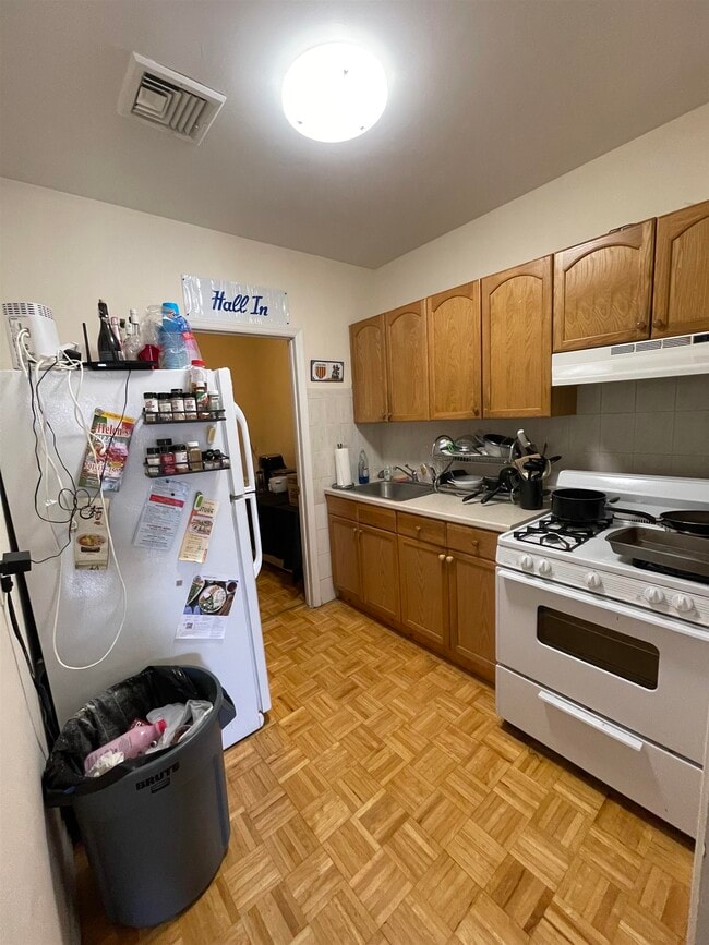 Photo - 348 Grove St