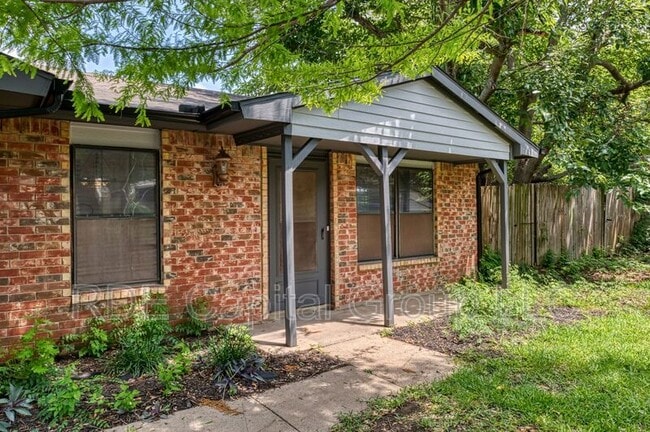 Photo - 447 Vincent St