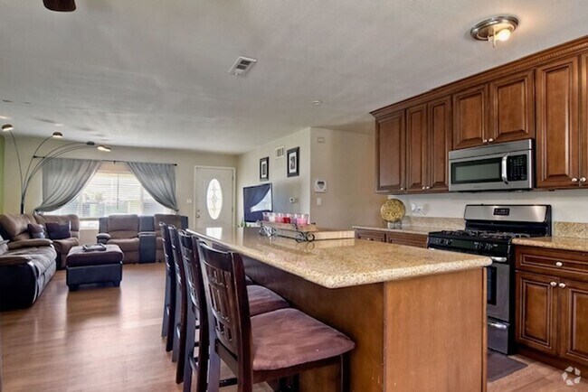 Building Photo - Beautifully remodeled 3-bedroom 2 bath hom... Rental